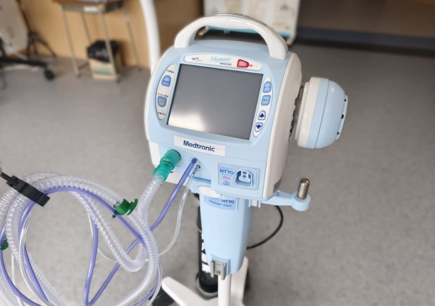 【防水機能付き人工呼吸器】
(New port HT70 plus)