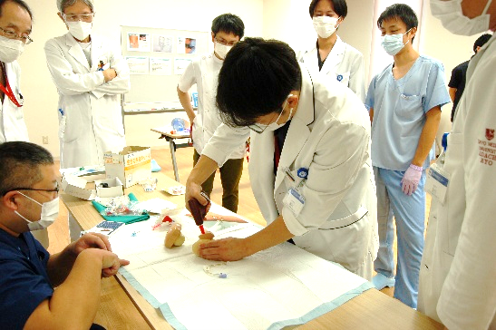 【事務局ブログ】輪状甲状間膜切開研修